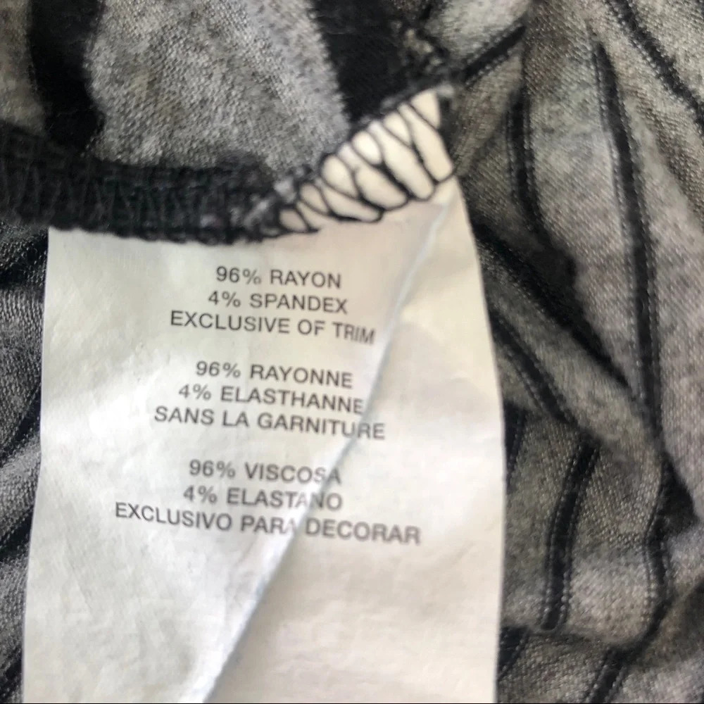 Jessica Simpson Striped Maternity Top Small - Picture 6 of 8